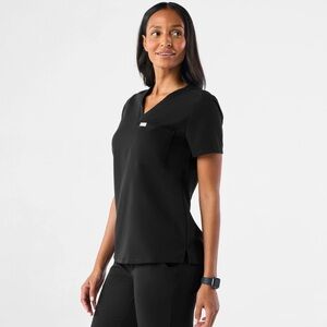 Figs Catarina One-Pocket Scrub Top Black- Size M